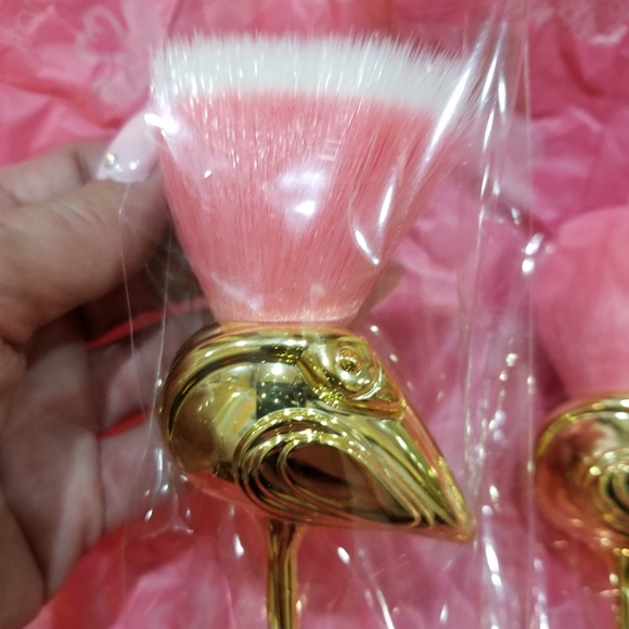 TARTE - 5 Piece Flamingo Makeup Brush Set - Picture 7 of 11